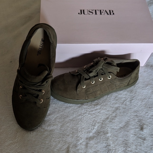 Olive Sneakers - Picture 1 of 7